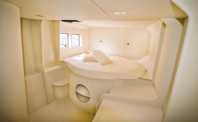 AIR 77 Yacht - Cabin