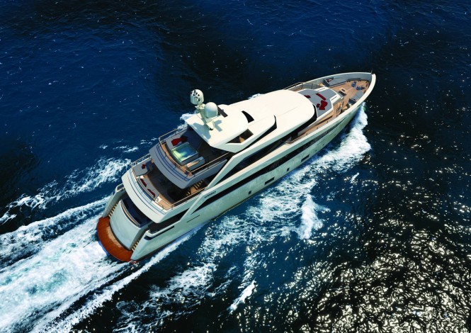 Luxury yacht SF40 from above