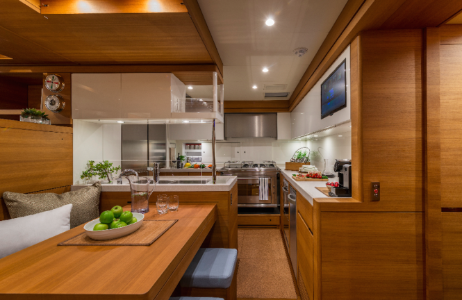 SW102RS Sailing Yacht Farfalla - Galley - Photo Alain Proust