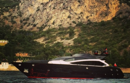 The Sunseeker 101 Sport Yacht “BLACK LEGEND”, winner at the World Yachts Trophies