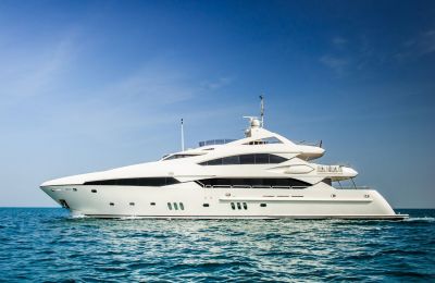 38m Sunseeker superyacht Serendipity