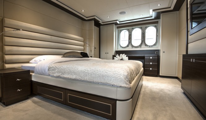 Mulder 98 Flybridge super yacht YN1391 - Cabin