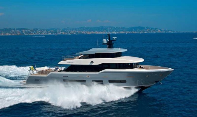 Oceanic Yachts 90 superyacht TSA TSA at full speed