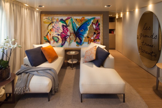 SARAMOUR yacht - VIP suite lounge