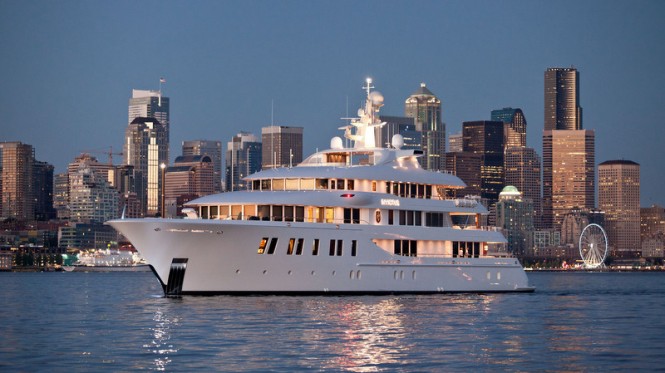 Superyacht INVICTUS with glass areas by Glasshape