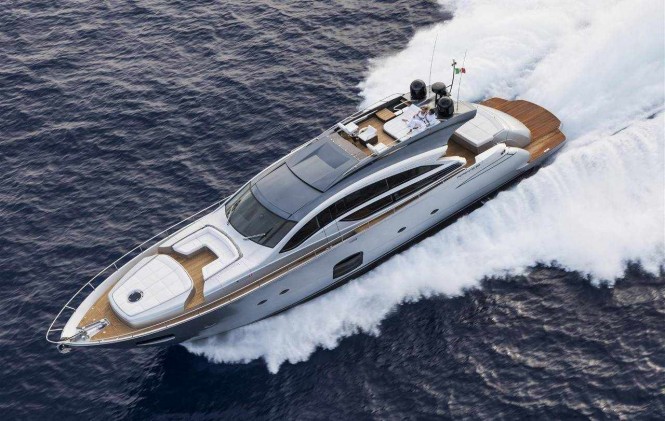 Superyacht Pershing 82