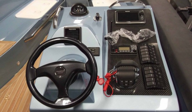 TS56 TT luxury yacht Philmi - Dashboard