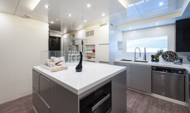 Luxury yacht ENTOURAGE - Galley