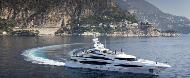 Super yacht Illusion V - side view