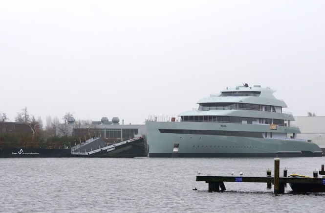 Luxury yacht Savannah