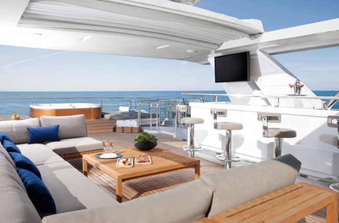 Benetti Motor Yacht Veloce 140 flybridge