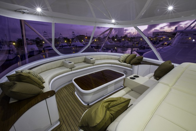 Clean Sweep Yacht - bridge