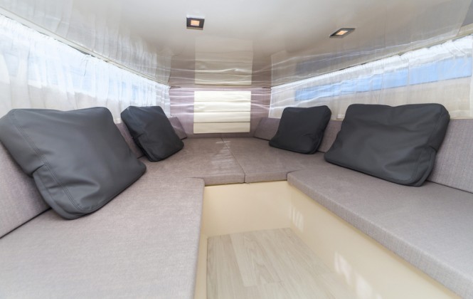 Invictus 280GT yacht tender - Interior