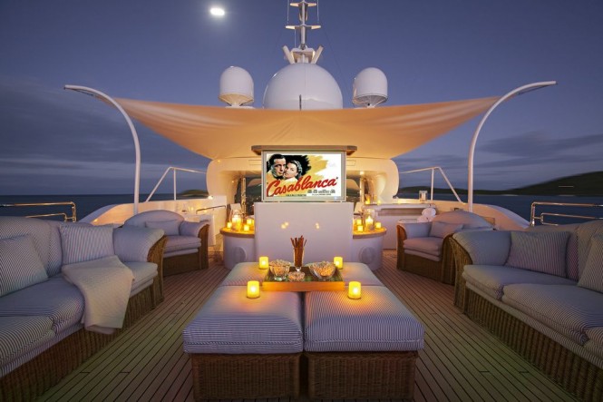 Yacht STARFIRE -  Cinema on Sundeck