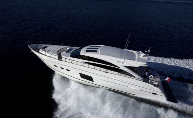 Princess V72 Yacht
