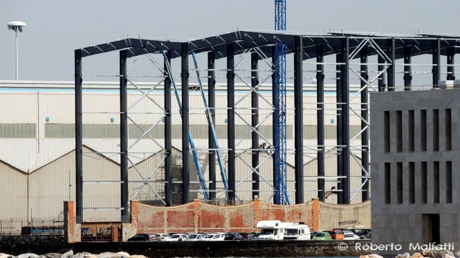 New Benetti shed for the construction of 100m+ Mega Yachts - Photo by Roberto Malfatti