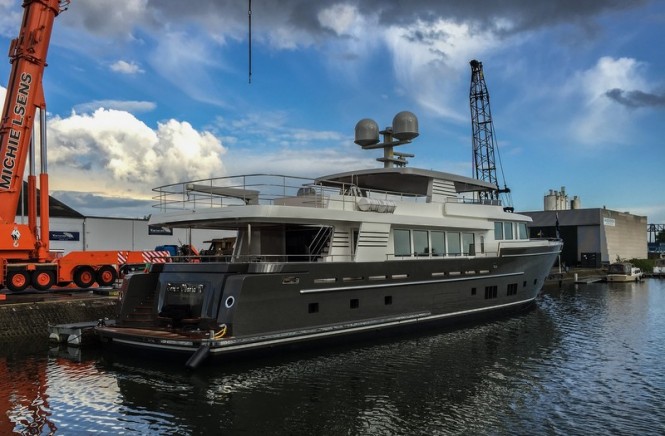 SANTA MARIA T Yacht - aft view