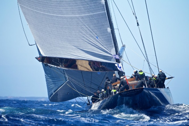 Claasen super yacht LIONHEART under sail