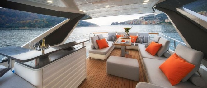 SY 70 Yacht - Exterior