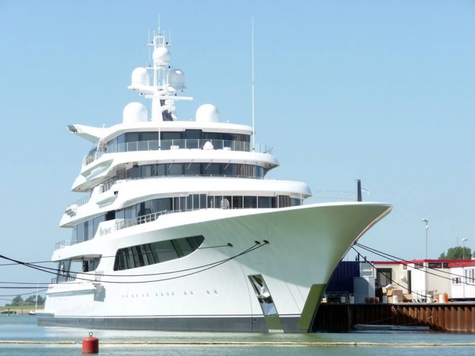 Feadship superyacht ROYAL ROMANCE (hull 1005) in Makkum on July 10 - Photo by Feadship Fanclub and Hanco Bol