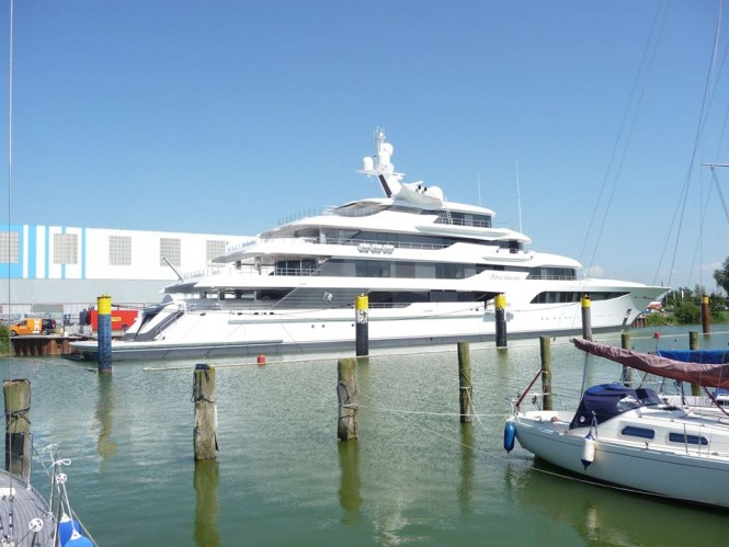 Luxury yacht Royal Romance in Makkum - Photo by Feadship Fanclub and Hanco Bol