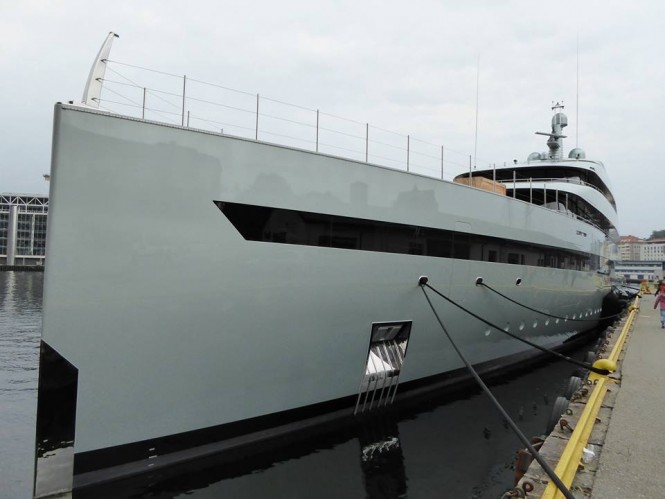 Luxury yacht SAVANNAH in Bergen - Photo by Feadship Fanclub and Murky