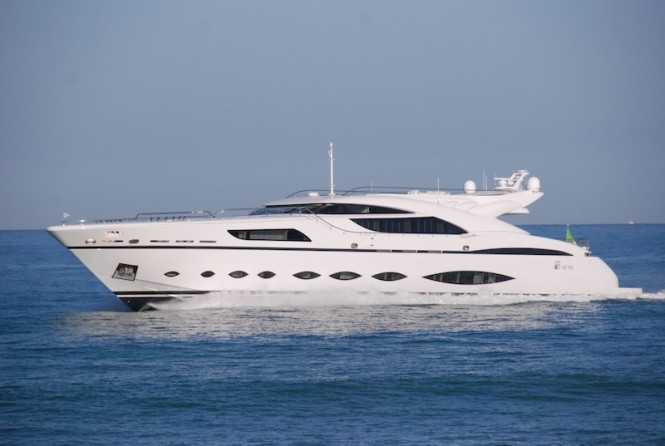 AB145 yacht - cruising