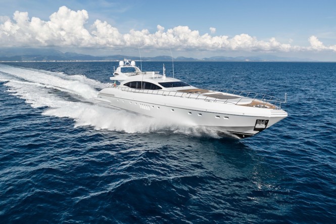Mangusta 132 Superyacht - Running