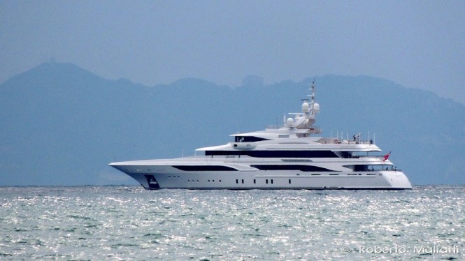 Mega yacht Formosa - Photo by Roberto Malfatti