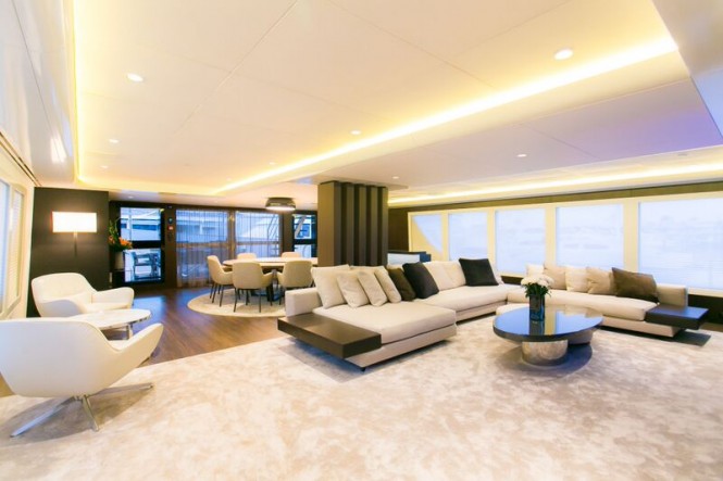 SAHANA Yacht - Saloon