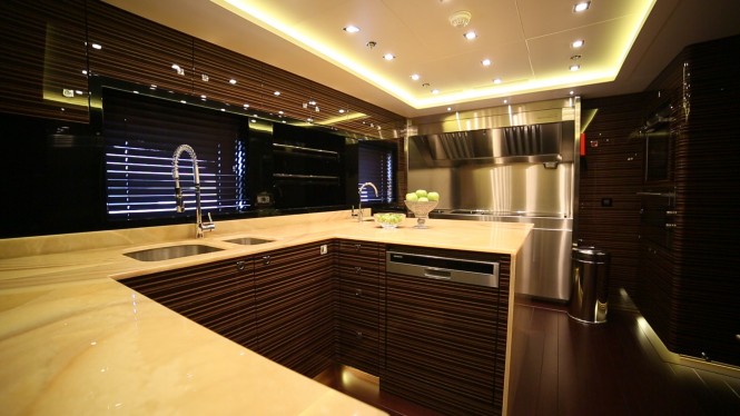 Motor yacht Dusur - Galley