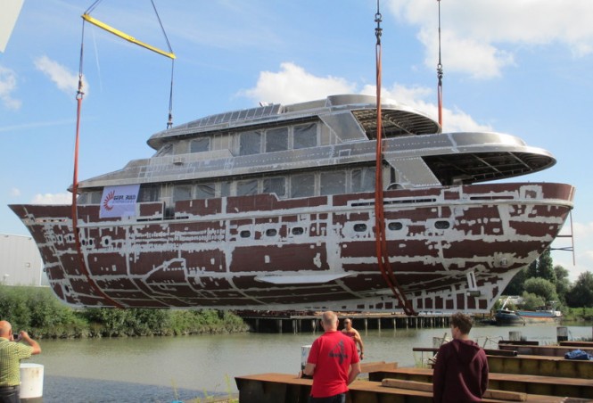 Motor yacht YN250 by Hakvoort and Diana Yacht Design at launch