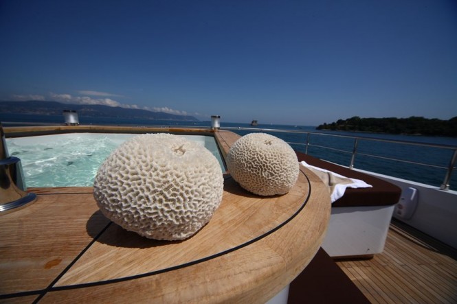 ZALIV III yacht - Jacuzzi