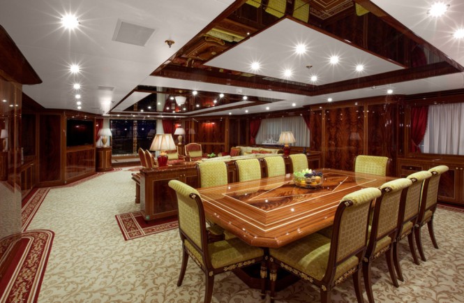 GAZZELLA superyacht - Dining