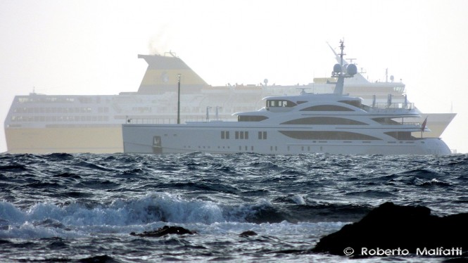 Luxury motor yacht 1111 - Photo by Roberto Malfatti