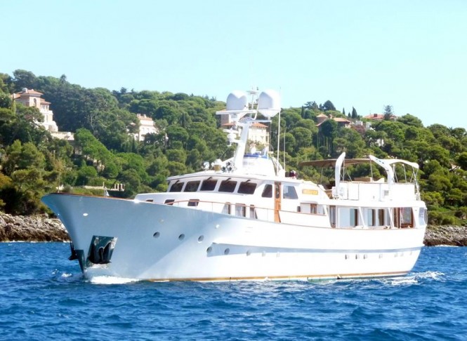 Luxury yacht BEIJE-FLOR - Photo by Hanco Bol & Maureen van der Toolen and Feadship Fanclub