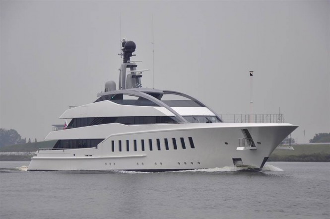 Luxury yacht HALO - Photo by Jan Ramaker and Feadship Fanclub