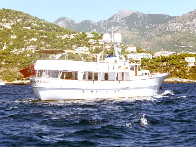 Motor yacht BEIJA-FLOR - aft view - Photo by Hanco Bol & Maureen van der Toolen and Feadship Fanclub