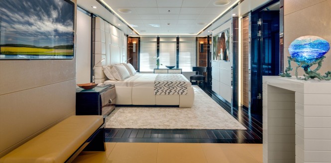 Motor yacht MERIDIAN - Cabin