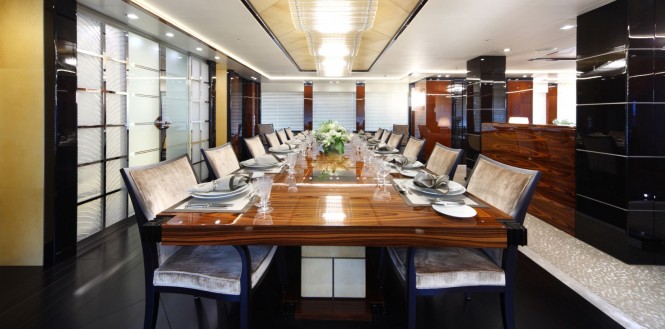 Superyacht MERIDIAN - Dining