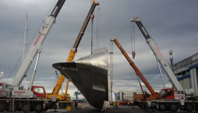 Turning of LONGITUDE 47 Yacht hull