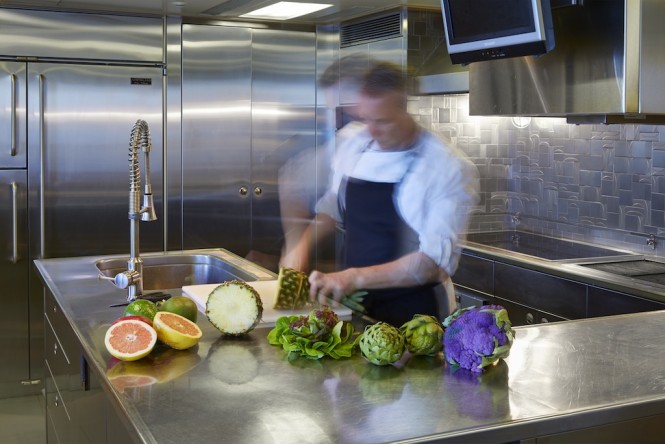 VICTORIA DEL MAR - Photo by David Churchill 