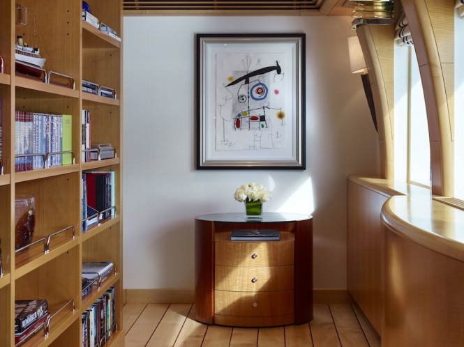 VICTORIA DEL MAR - Photo by David Churchill 