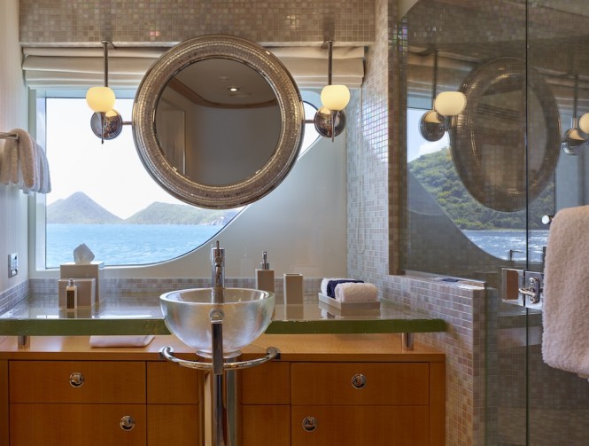 VICTORIA DEL MAR - Photo by David Churchill 