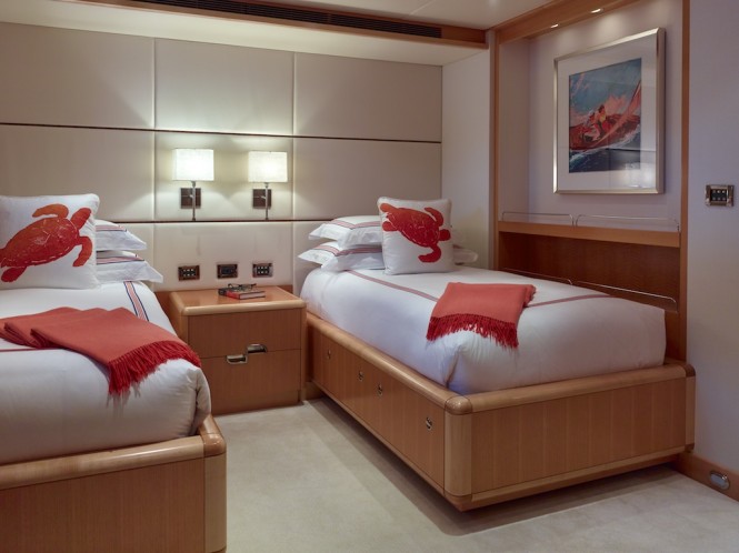 VICTORIA DEL MAR - Photo by David Churchill 