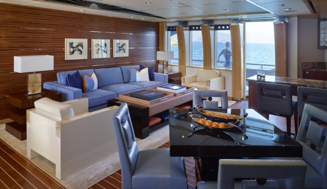 VICTORIA DEL MAR - Photo by David Churchill 