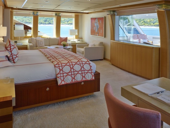 VICTORIA DEL MAR - Photo by David Churchill 