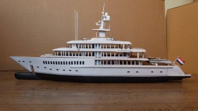 Feadship MUSASHI - Photo credit to Cardboardyachts