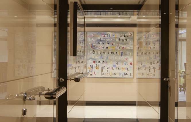 MADAME KATE - Bridge Deck Corridor