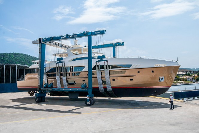 MCP 106 LE PARADISO at launch